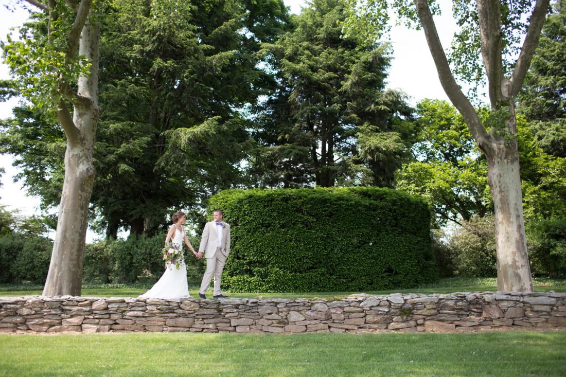 bride-groom-stone-wall-drumore-estate-1100×733