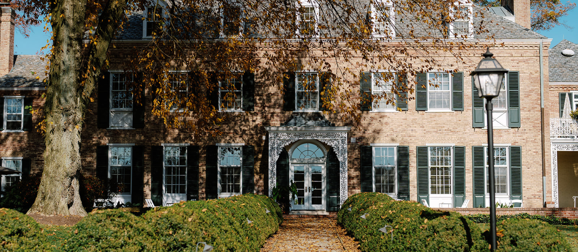 red brick mansion wedding venue in Lancaster, PA