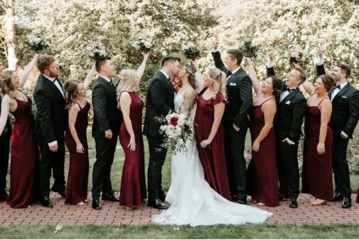 Drumore Estate hosts large wedding during the peak wedding season, seating up to 400 guests.